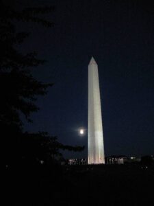 Washington monument at night.