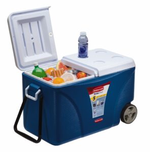 reduce COVID risk when traveling by car with a cooler
