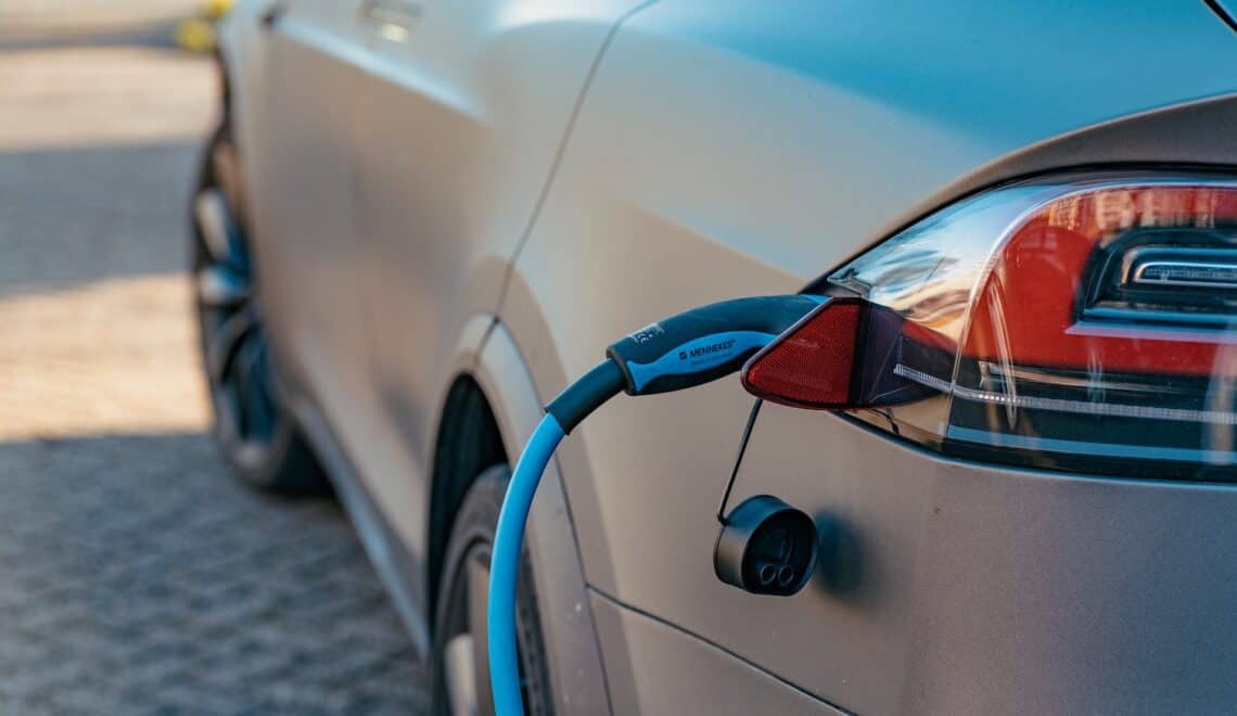 Long distance travel by electric car
